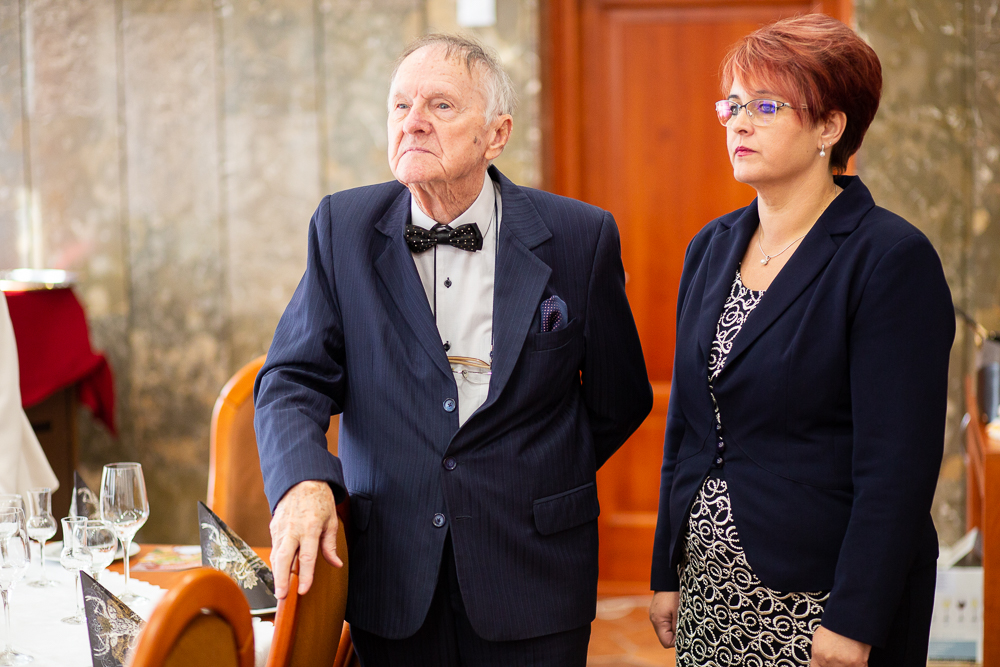 Dr. Bakos Károly köszöntése Dunaújváros Online