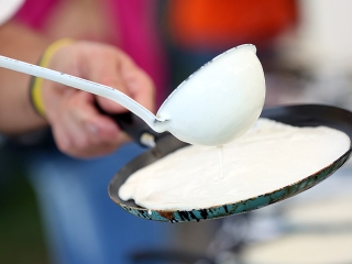 Palacsinta hegyek - Rekordra készülnek Földváron - fotó: Sándor Judit