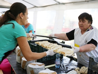 Palacsinta hegyek - Rekordra készülnek Földváron - fotó: Sándor Judit