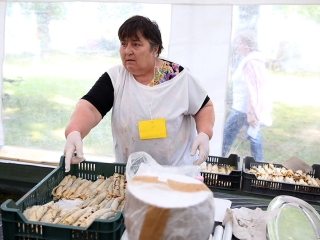 Palacsinta hegyek - Rekordra készülnek Földváron - fotó: Sándor Judit