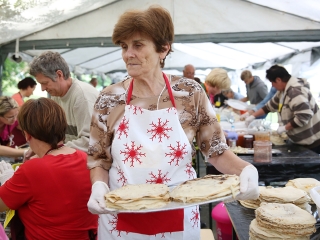 Palacsinta hegyek - Rekordra készülnek Földváron - fotó: Sándor Judit