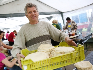 Palacsinta hegyek - Rekordra készülnek Földváron - fotó: Sándor Judit