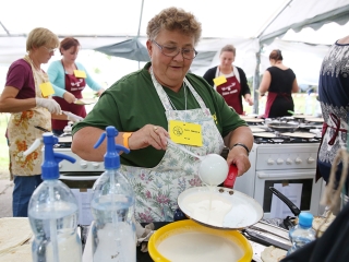 Palacsinta hegyek - Rekordra készülnek Földváron - fotó: Sándor Judit