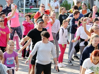 Fut a város - fotó: Sándor Judit