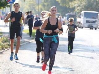 Fut a város - fotó: Sándor Judit