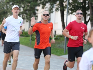 Fut a város - fotó: Sándor Judit