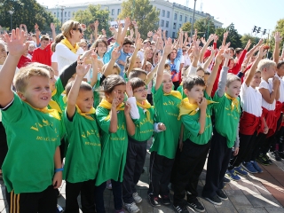 Vasváris születésnap a főtéren - fotó: Sándor Judit