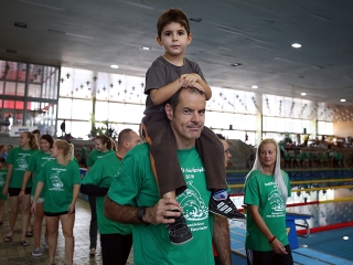 Tizedik 24 órás úszógála - fotó: 