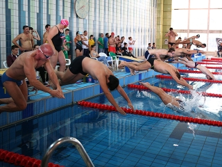 Tizedik 24 órás úszógála - fotó: 