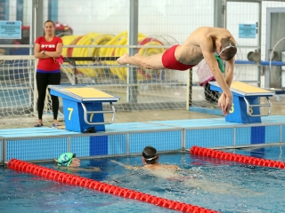 Tizedik 24 órás úszógála - fotó: 