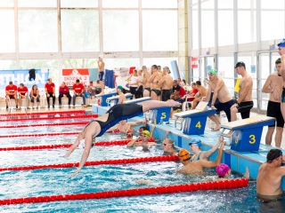 Tizedik 24 órás úszógála - fotó: 