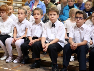 Elsősavató a Petőfiben - fotó: Sándor Judit