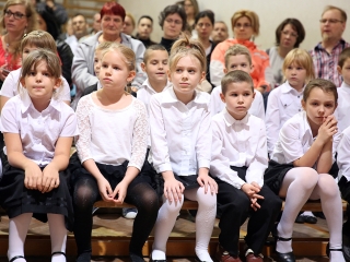 Elsősavató a Petőfiben - fotó: Sándor Judit