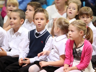 Elsősavató a Petőfiben - fotó: Sándor Judit
