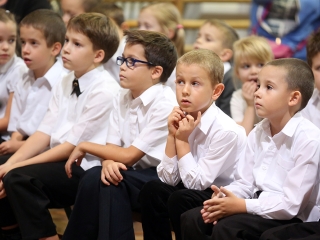 Elsősavató a Petőfiben - fotó: Sándor Judit