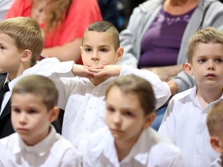 Elsősavató a Petőfiben - fotó: Sándor Judit