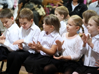 Elsősavató a Petőfiben - fotó: Sándor Judit