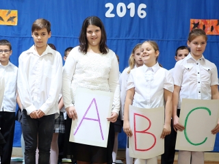 Elsősavató a Petőfiben - fotó: Sándor Judit