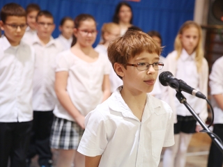 Elsősavató a Petőfiben - fotó: Sándor Judit