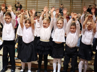 Elsősavató a Petőfiben - fotó: Sándor Judit