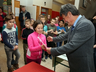 Rajzverseny a Petőfiben - fotó: Sándor Judit