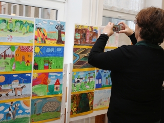 Rajzverseny a Petőfiben - fotó: Sándor Judit