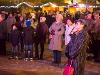 Az Adventi Forgatag nyitónapja - fotó: Ónodi Zoltán