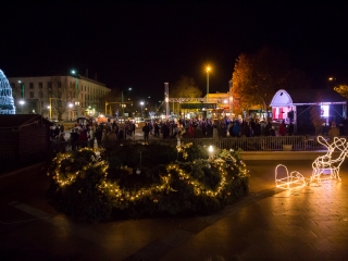 Az Adventi Forgatag nyitónapja - fotó: Ónodi Zoltán