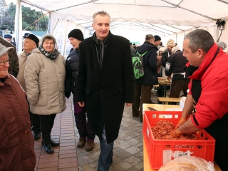 Kolbászfesztivál a Városháza téren (2016) - fotó: Sándor Judit