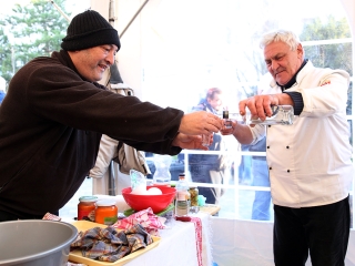 Kolbászfesztivál a Városháza téren (2016) - fotó: Sándor Judit