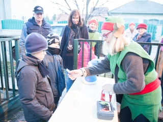 Mikulás-parti Újtelepen - fotó: Ónodi Zoltán