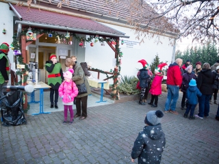 Mikulás-parti Újtelepen - fotó: Ónodi Zoltán