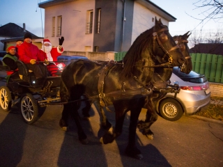 Mikulás-parti Újtelepen - fotó: Ónodi Zoltán