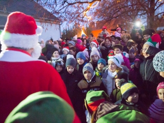 Mikulás-parti Újtelepen - fotó: Ónodi Zoltán