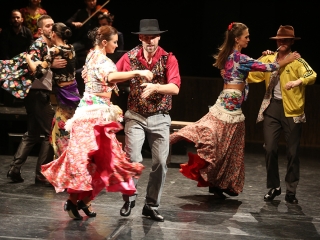 Javában próbálják a Kárment a színházban - fotó: Sándor Judit