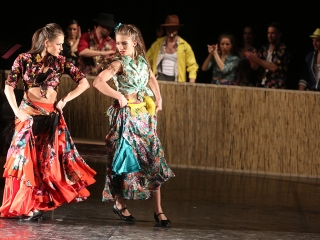 Javában próbálják a Kárment a színházban - fotó: Sándor Judit