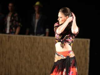 Javában próbálják a Kárment a színházban - fotó: Sándor Judit