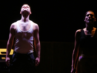 Javában próbálják a Kárment a színházban - fotó: Sándor Judit