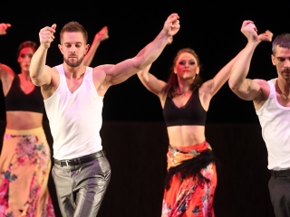 Javában próbálják a Kárment a színházban - fotó: Sándor Judit