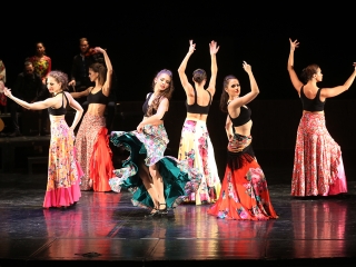 Javában próbálják a Kárment a színházban - fotó: Sándor Judit