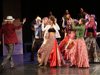 Javában próbálják a Kárment a színházban - fotó: Sándor Judit