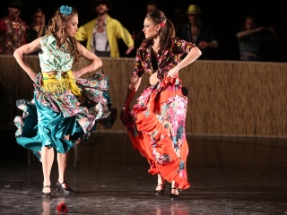 Javában próbálják a Kárment a színházban - fotó: Sándor Judit