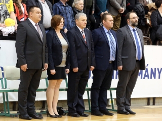 Szalagavató a Kereskedelmiben - fotó: Sándor Judit