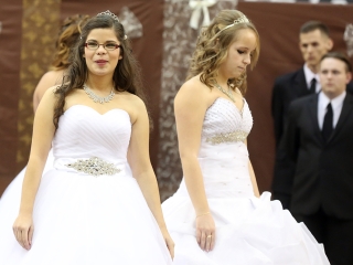 Szalagavató a Kereskedelmiben - fotó: Sándor Judit