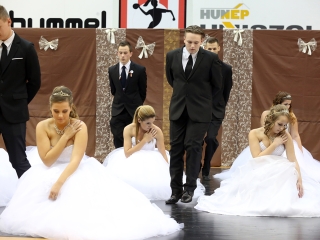 Szalagavató a Kereskedelmiben - fotó: Sándor Judit