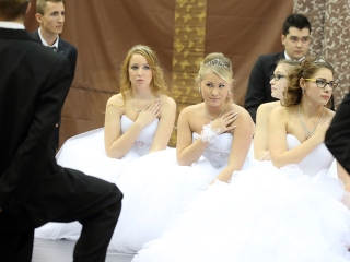 Szalagavató a Kereskedelmiben - fotó: Sándor Judit