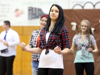 Szalagavató a Kereskedelmiben - fotó: Sándor Judit