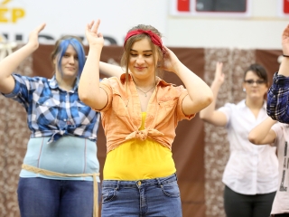 Szalagavató a Kereskedelmiben - fotó: Sándor Judit