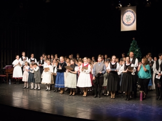 Dunaújvárosi Vasas Táncegyüttes Karácsonyi műsora - fotó: Ónodi Zoltán