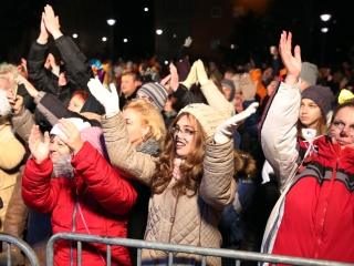 BÚÉK 2017 - Szilveszteri utcabál a Városháza téren - fotó: Sándor Judit
